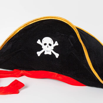 Шляпа 'Пиратская' с красной лентой взрослая