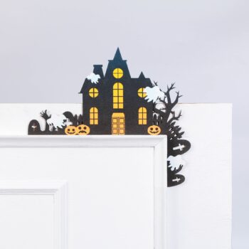 Декор на дверную раму Дом с привидениями 24,6*21,2см (дерево)